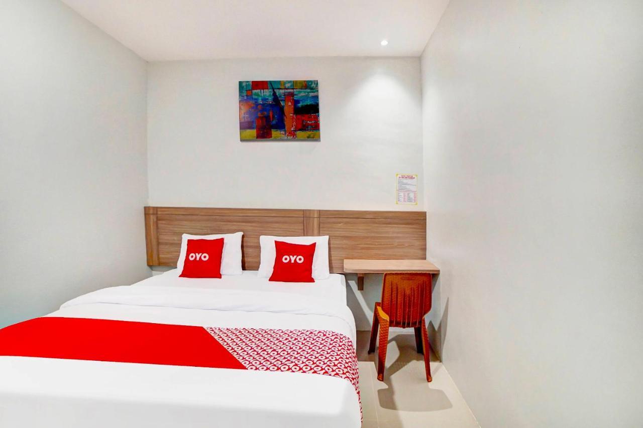 Oyo 91211 Mega Comfort Guest House Медан Экстерьер фото